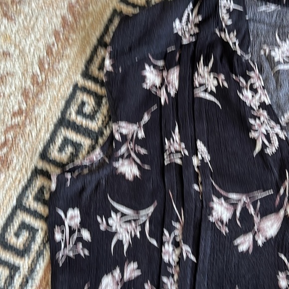 Sleeveless button down tunic - Picture 3 of 4